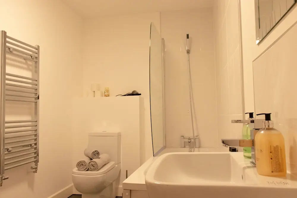 Livestay - 2bed Penthouse With Wrap Around Balcony