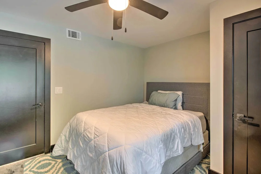 5 Mi to Mercedes-benz Stadium: Stylish ATL Retreat