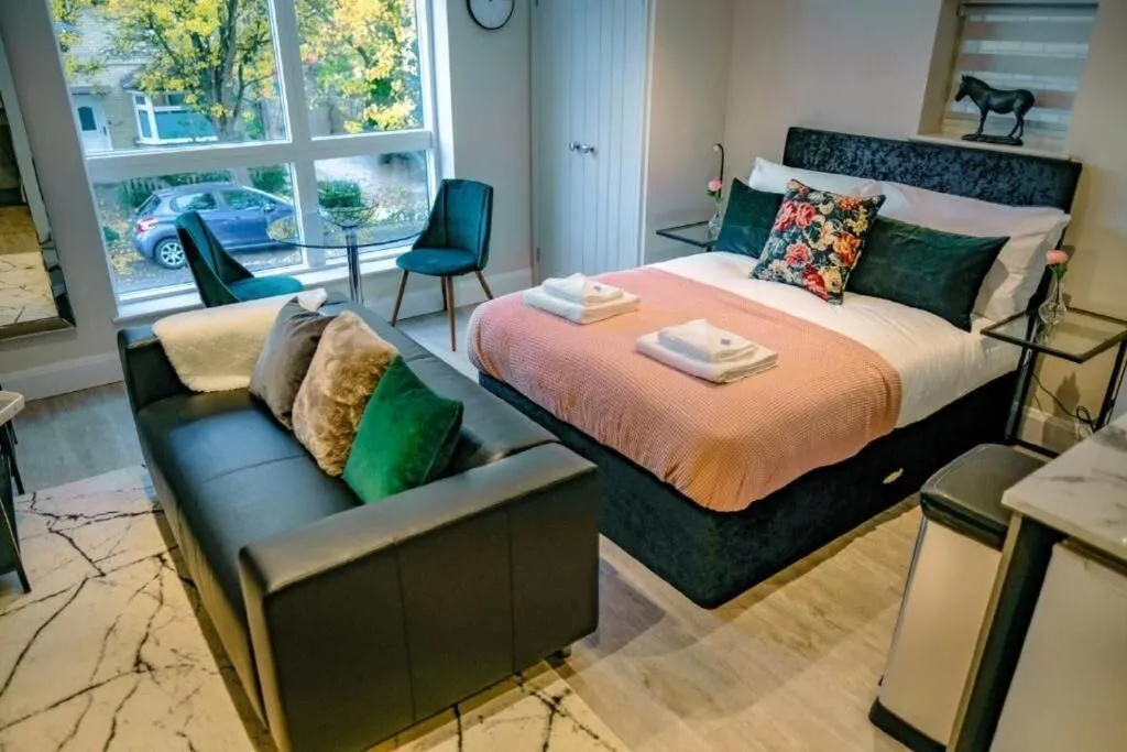 Catharine House by condokeeper