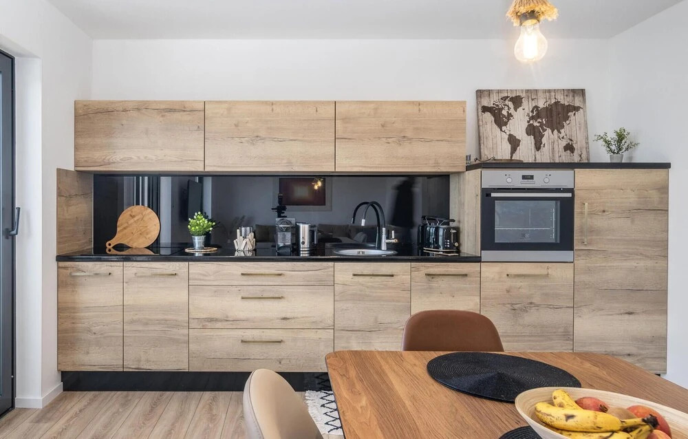 Amazing Apartment in Dramalj With 2 Bedrooms and Wifi