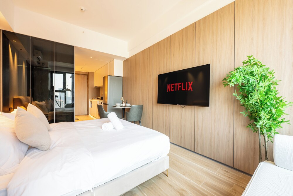 Vue Aston Condominium by Soben Homes