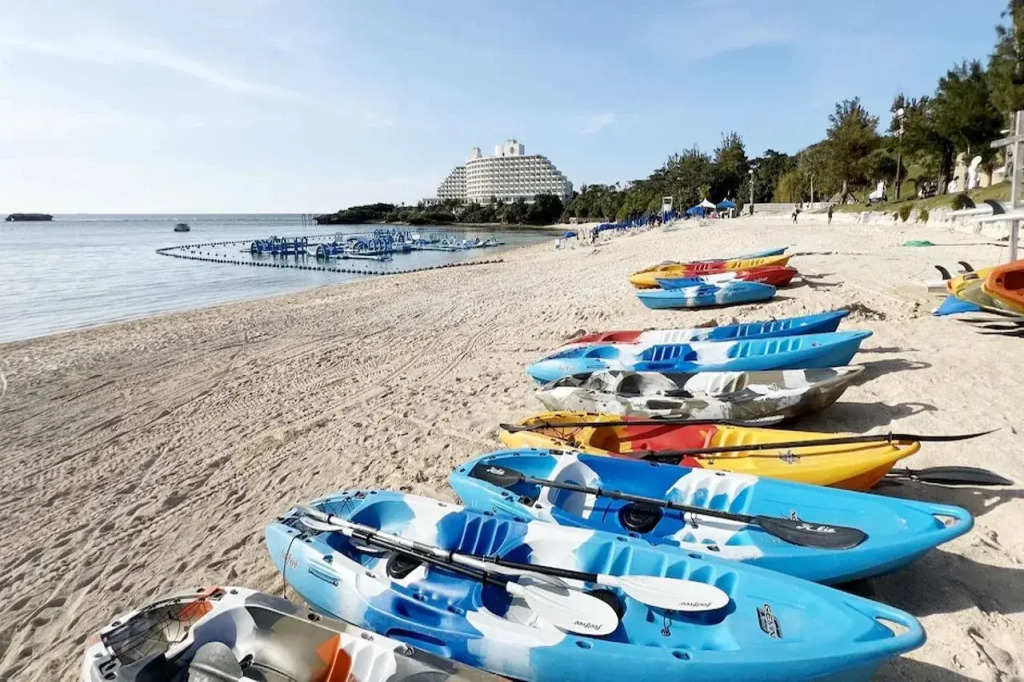 LOW COST RESORT Manza Beach