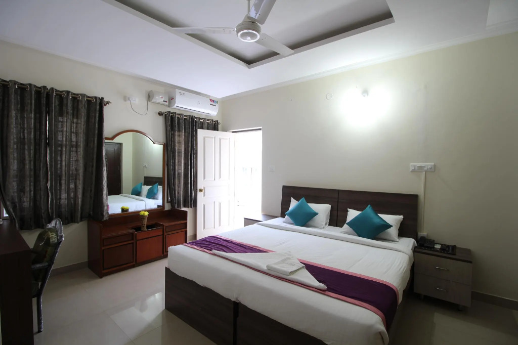 Hotel White Feather