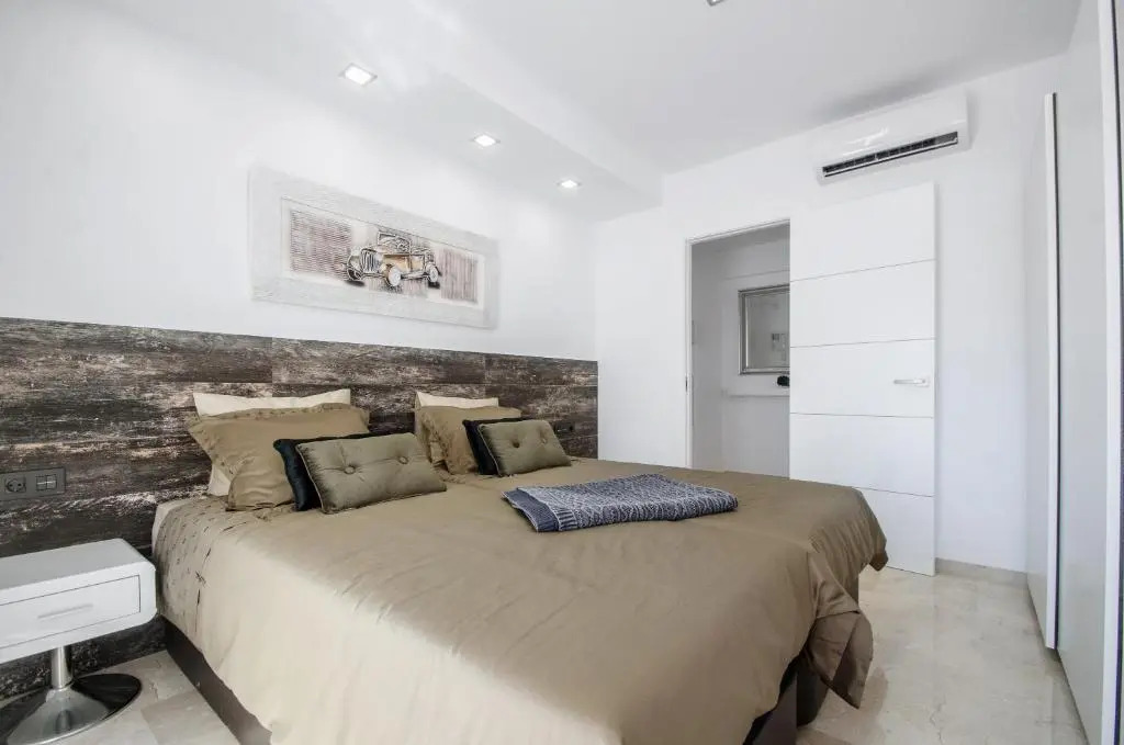 Gorgeous 170 Sq.M. Penthouse with Sea View Terraces