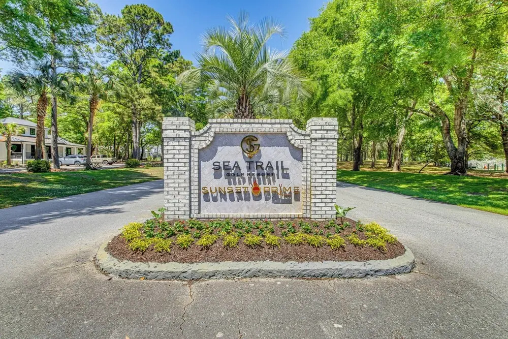 Golf Villa Near Sunset Beach & Intracoastal