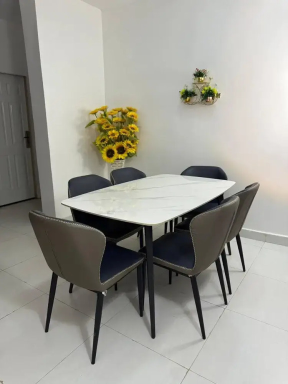 Luxurious 3BR Apartment 247 Power City Views