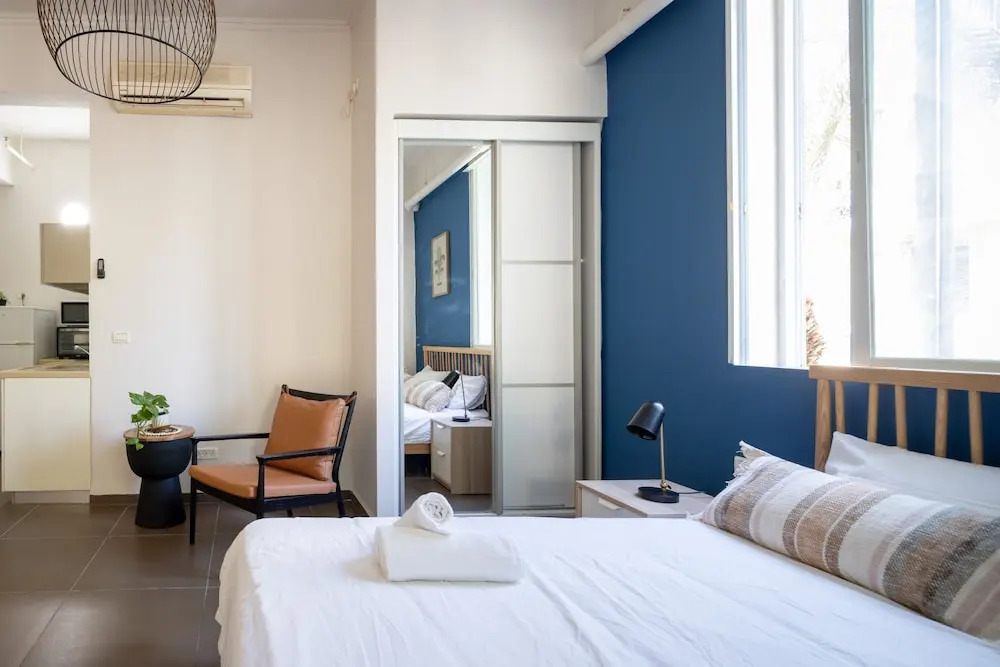 The Printhouse-Boutique Apt by SeaNRent
