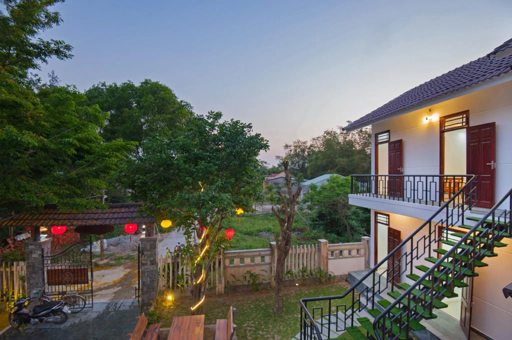 Tra Que Flower Homestay