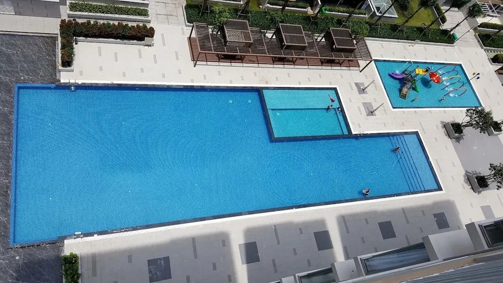 Henry Apt Expo Secc Goft SWPool F11th