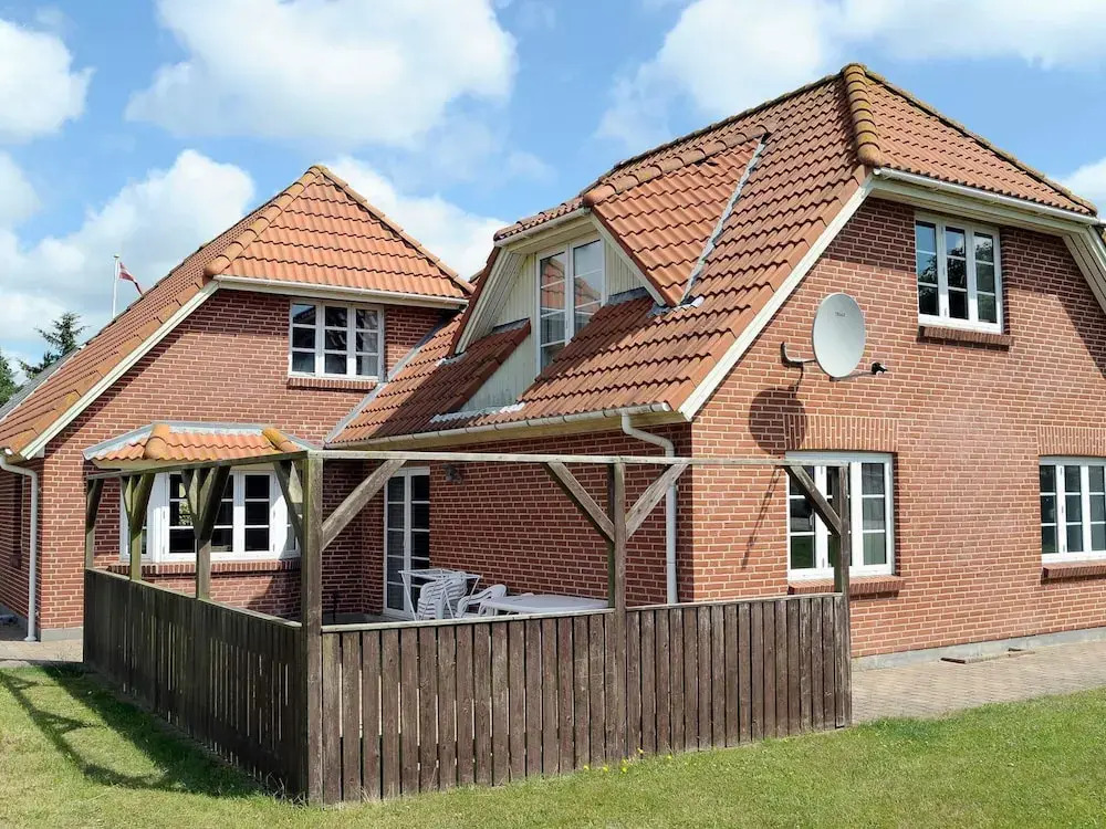 4 person holiday home on a holiday park in Blåvand