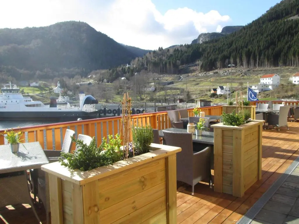 Lavik Fjord Hotel & Apartments