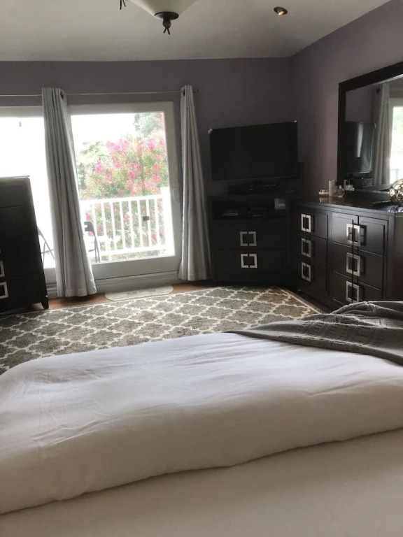 NYC Executive home upscale neighborhood