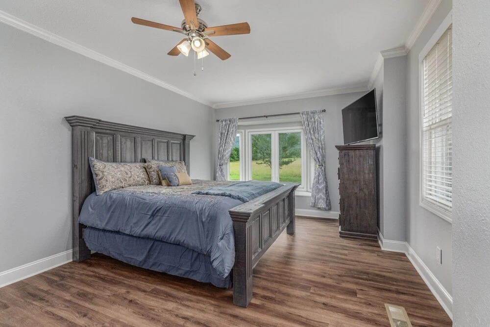 Southern Charm 8 Bedroom Home by Redawning