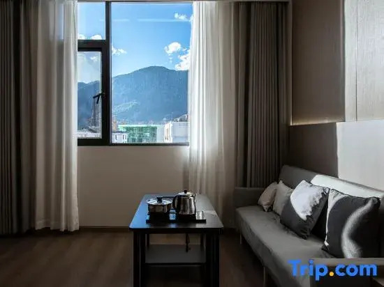 Youbai · Smart Luxury Vacation Homestay (Jianchuan Ancient Town)