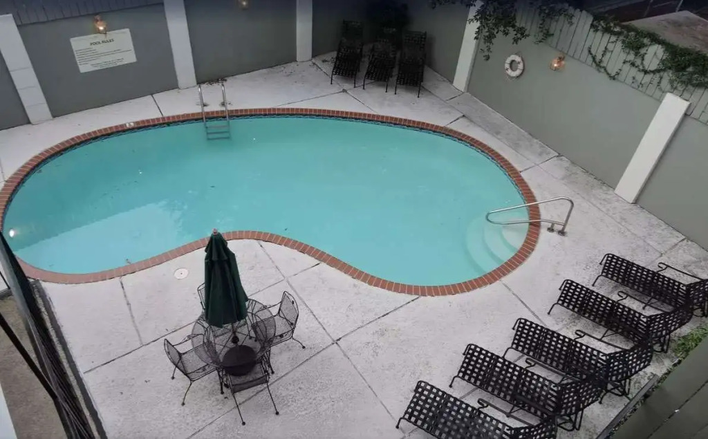 New Orleans Courtyard Hotel by the French Quarter