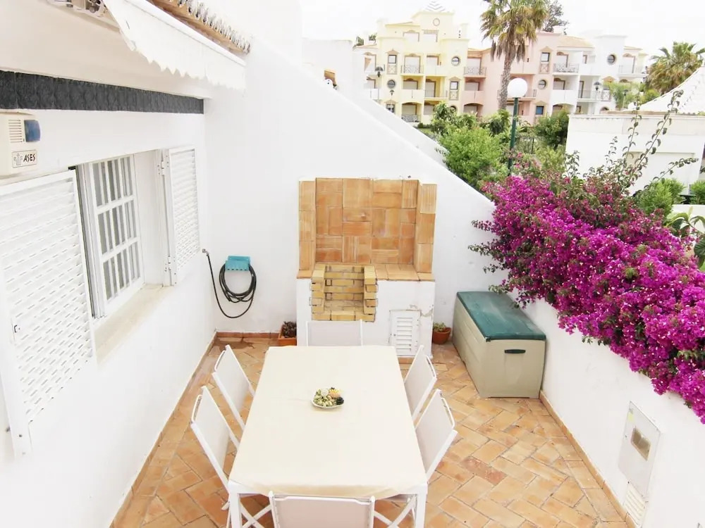 Delightful single-storey villa, private pool, free air conditioning and wifi