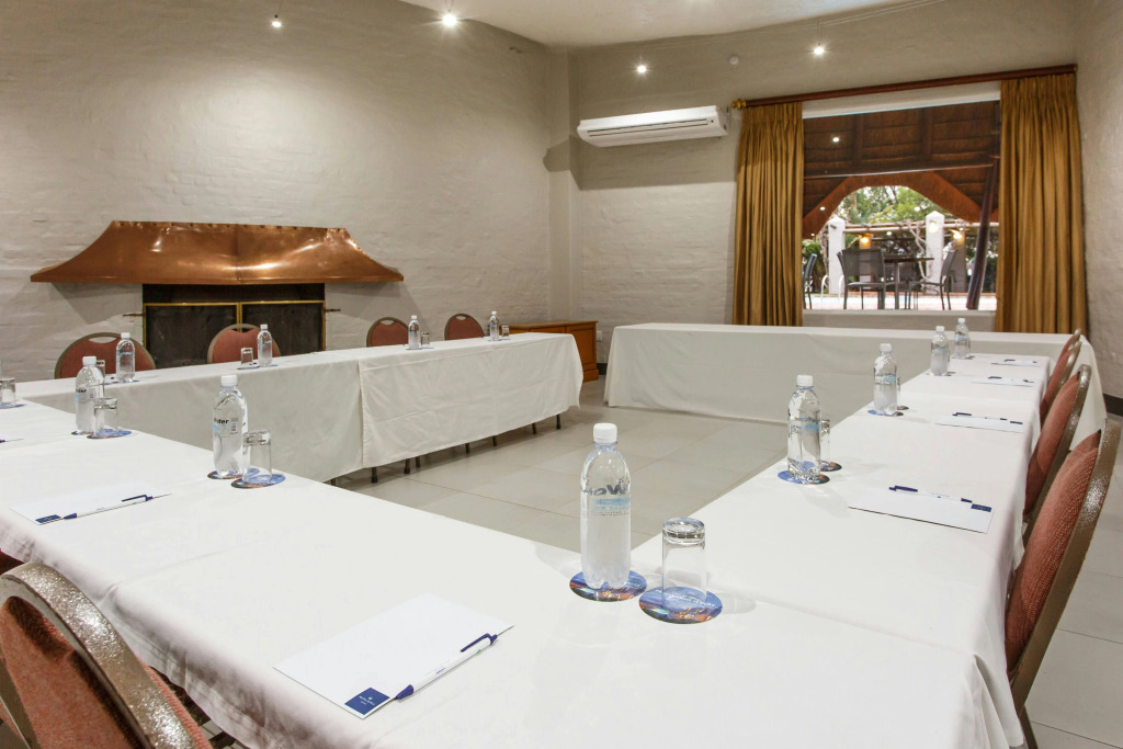 Protea Hotel by Marriott Oudtshoorn Riempie Estate
