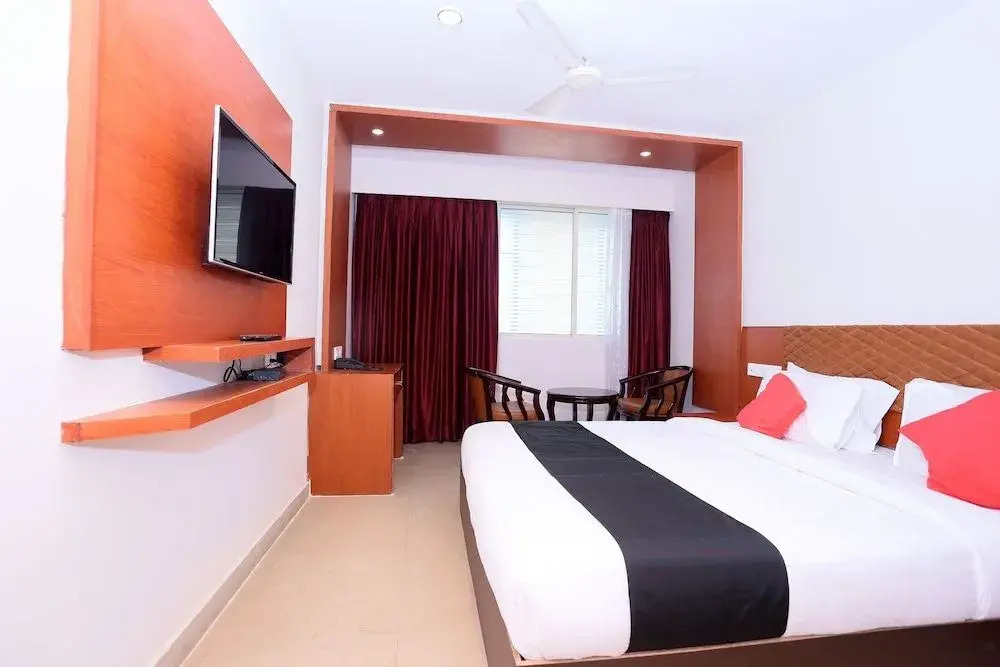 The South Gate by OYO Rooms