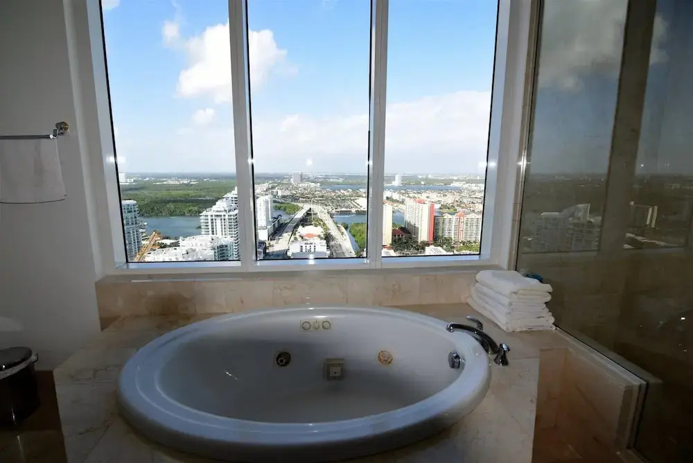 Amazing 4 Bedrooms, 5 Bath + Den Penthouse At La Perla