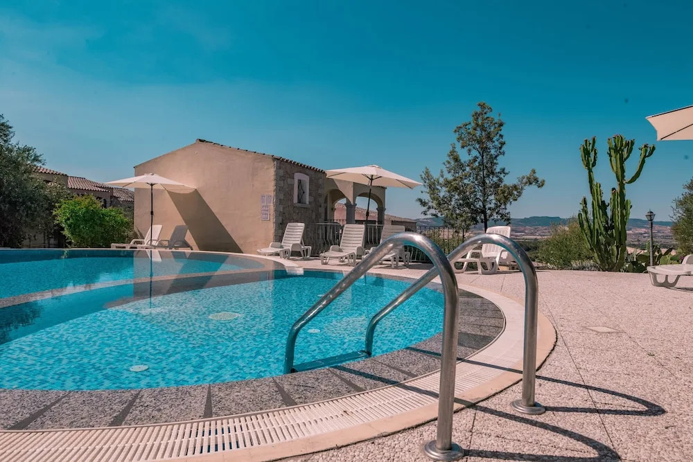 The Fantastic Residenza Badus 1 Bedroom Apartment Sleeps 4 No0811m
