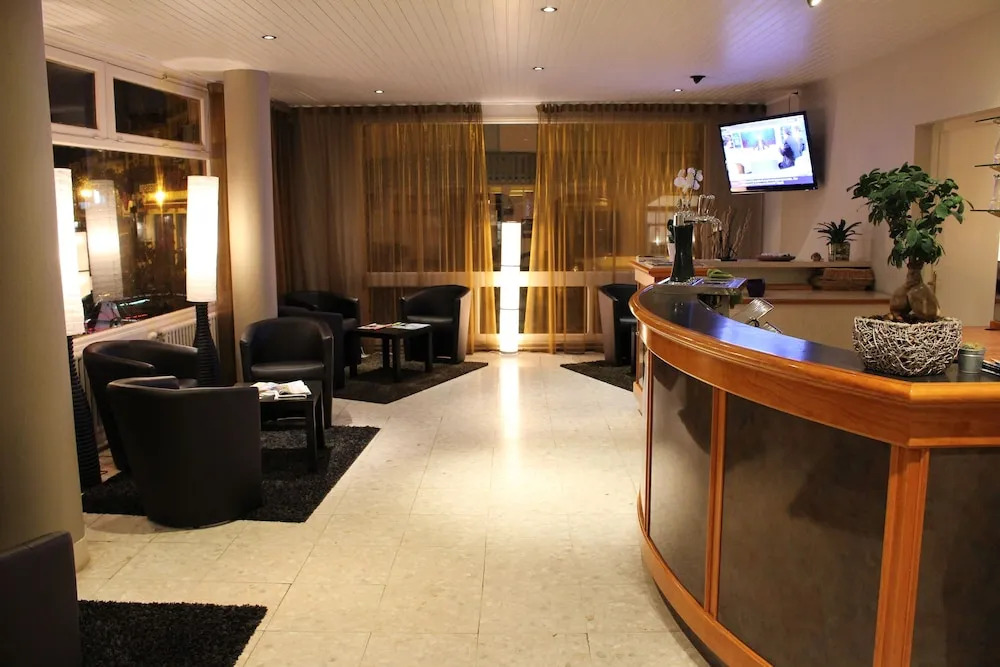 Bagnoles Hotel - Contact Hotel