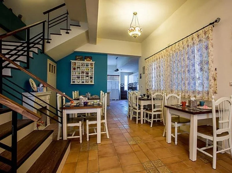 Cozy Green Guest House