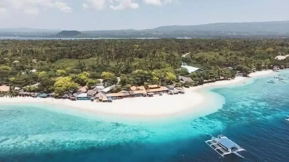 Bluewaves Resort - Basdaku by Hiverooms