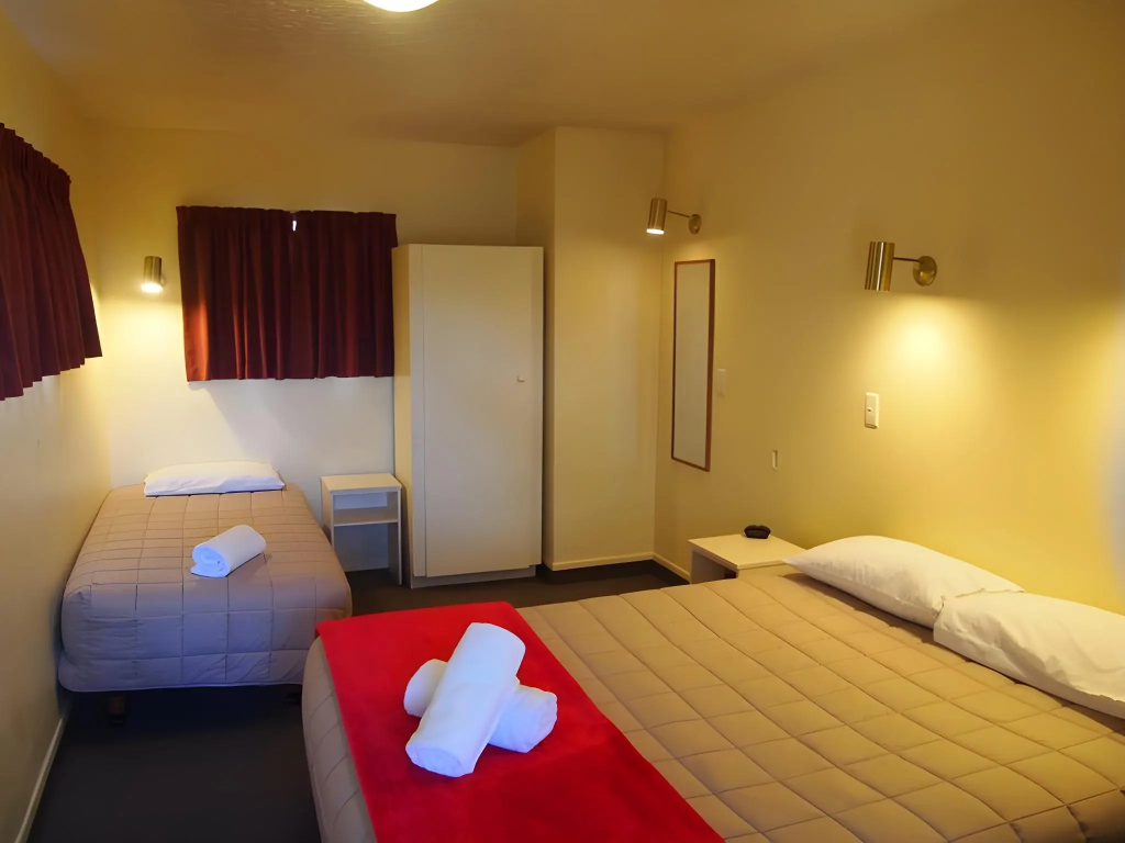 Airport Lodge Motel