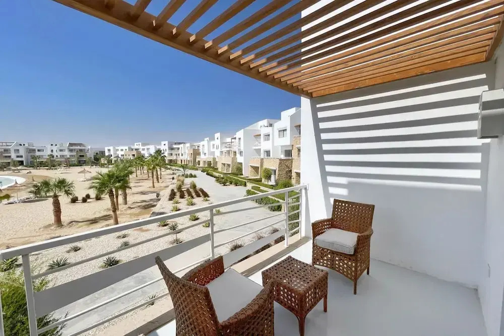 Xuru Stays I Charming & Beautifully Styled 3bdr @ Swan Lake Gouna