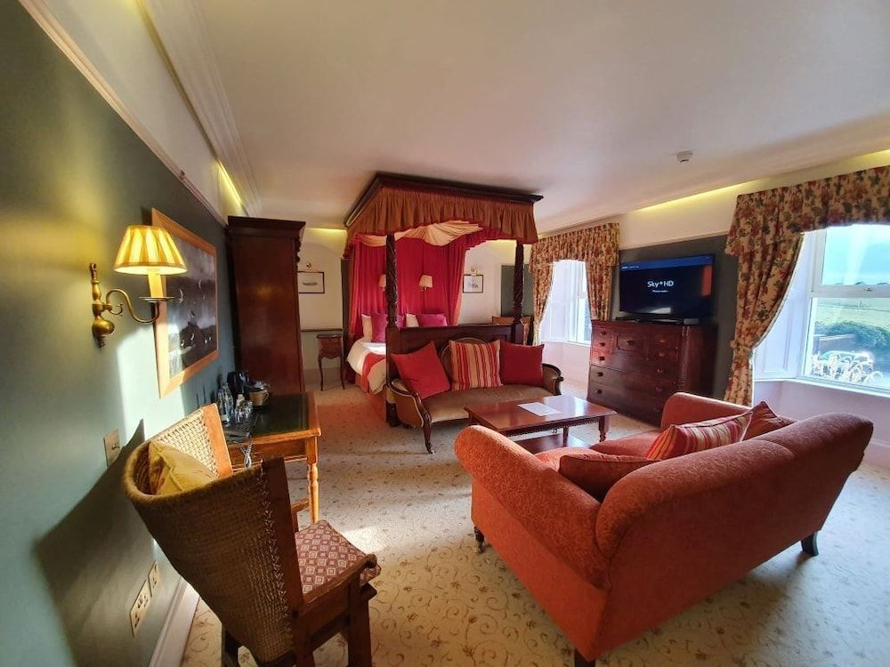 Lynnfield Hotel