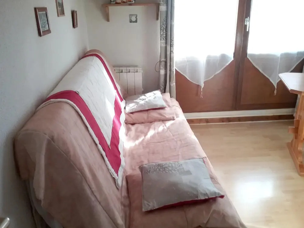 Studio in Allos, With Wonderful Mountain View and Furnished Balcony - 100 m From the Slopes