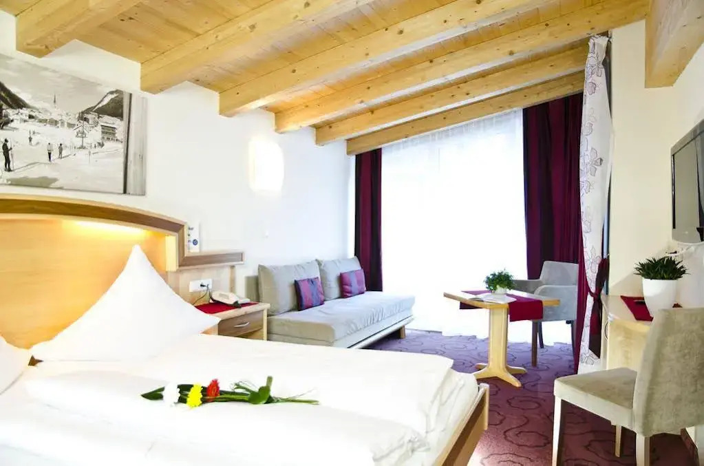 Hotel Charly