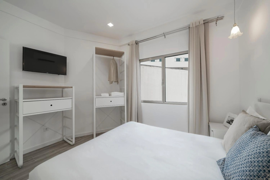 Drapes Design Apartments 3A Francês by An Island Apart