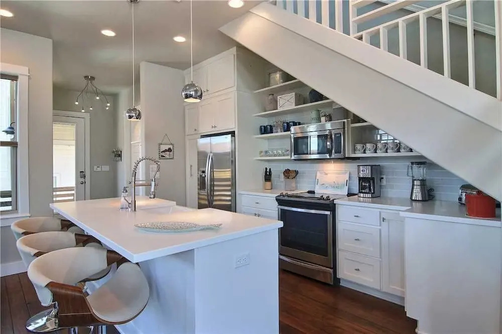 The Oyster House 3 Bedrooms 2.5 Bathrooms Home