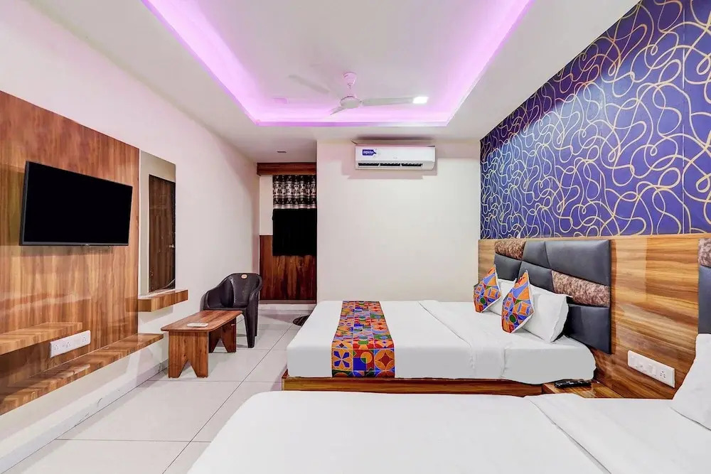 FabHotel Lake View I