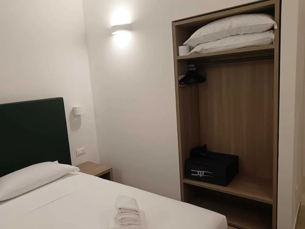 Bertiera Rooms