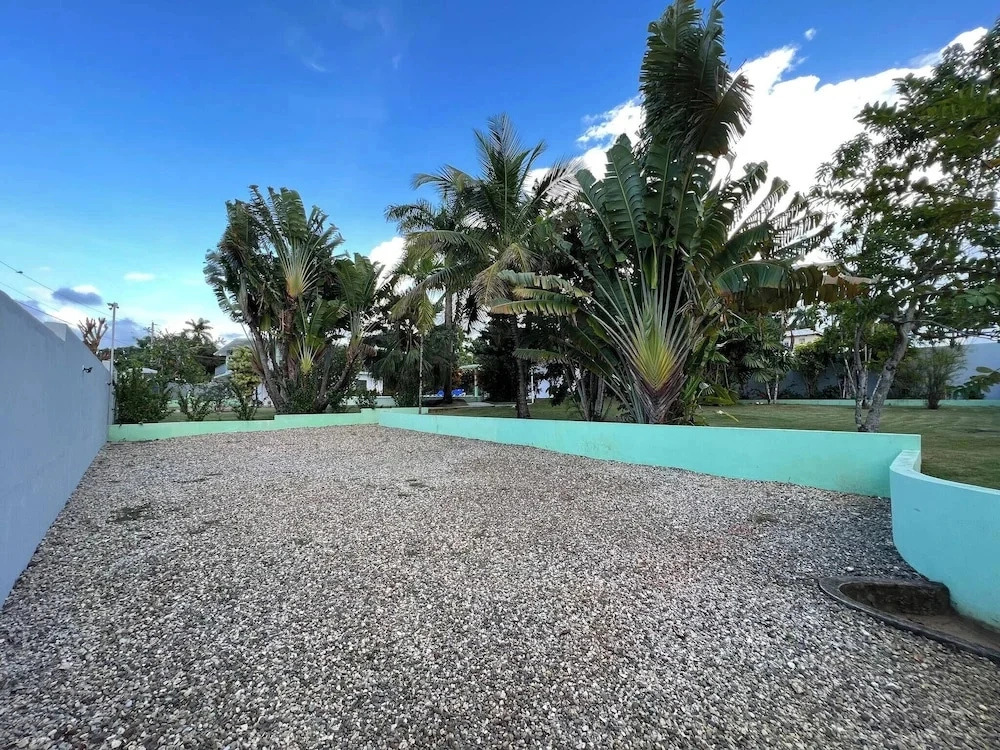 Cozy 7BR Villa BIG Pool Close to Beach