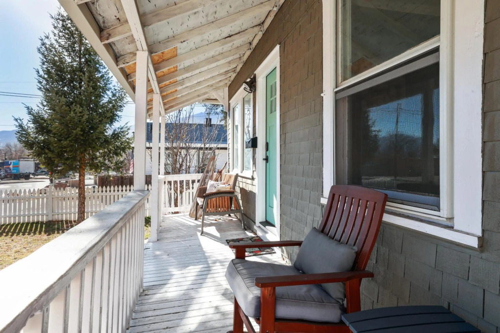 The Wildflower Vacation Cottage