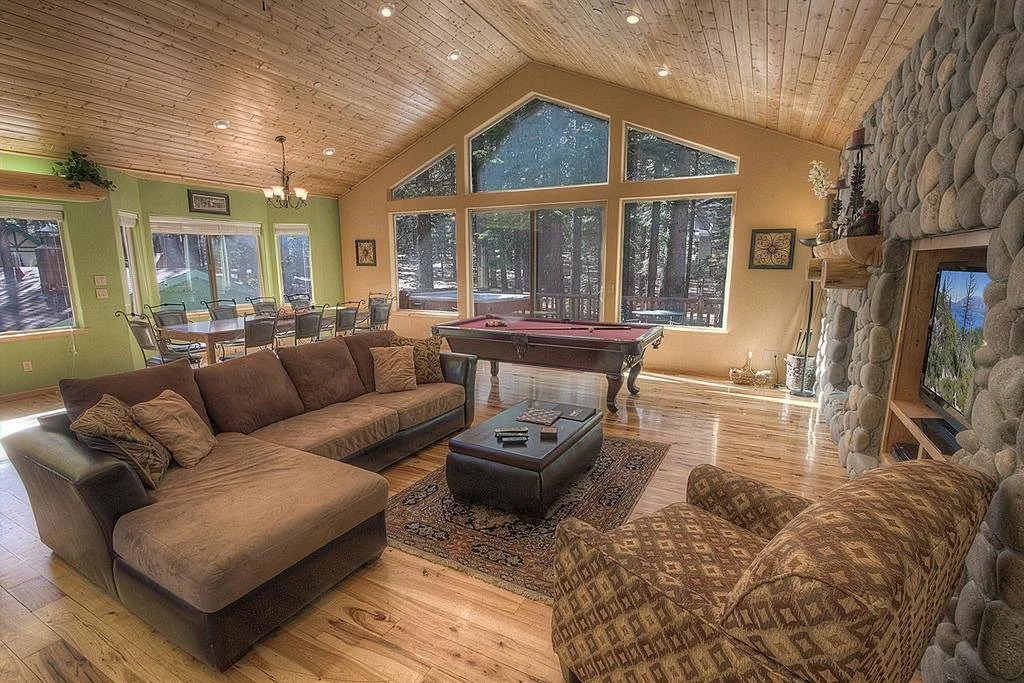 Awesome 6 Bedroom South Lake Tahoe Home by RedAwning