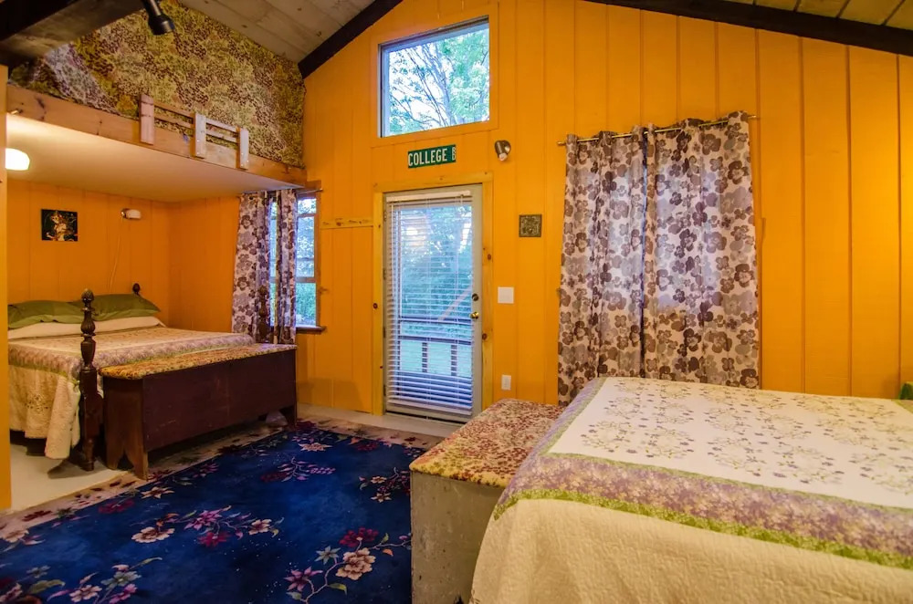 The Inn at Charlotte Bed and Breakfast