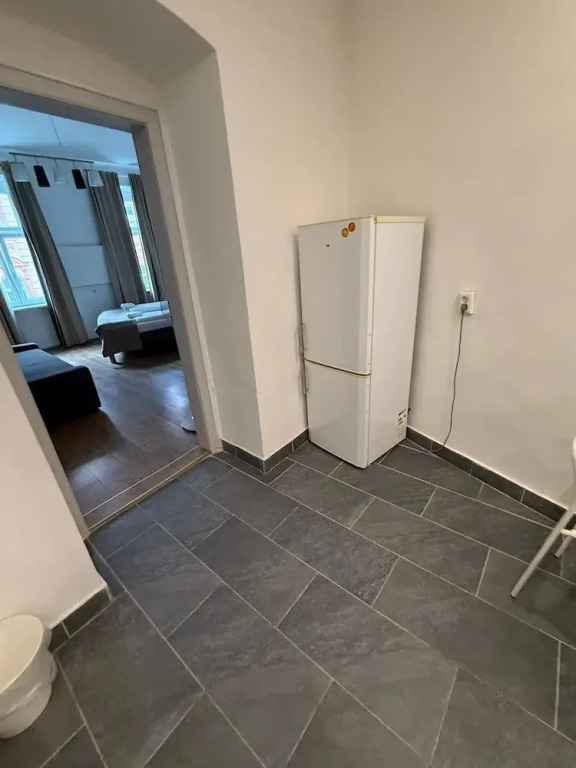 Stylish 1BR Apt  Walk to Schonbrunn