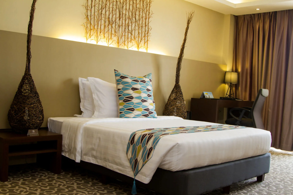 The Oriental Bataan