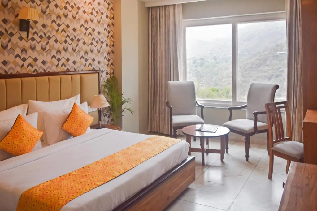 Sterling Kastoori Rudraprayag