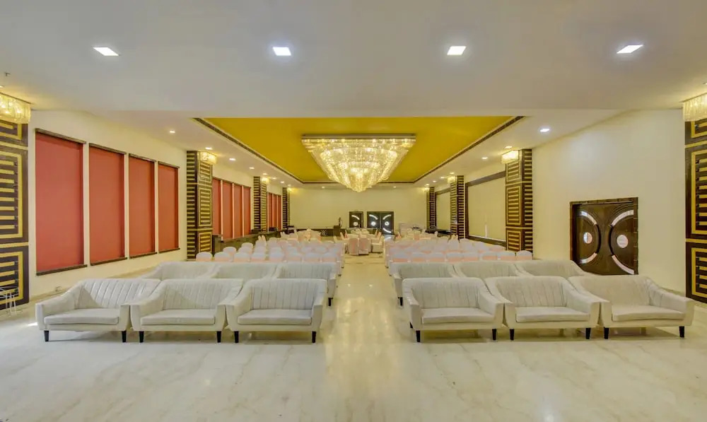 Treebo Elysee, Patel Nagar