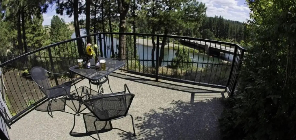 Pine Ridge Inn