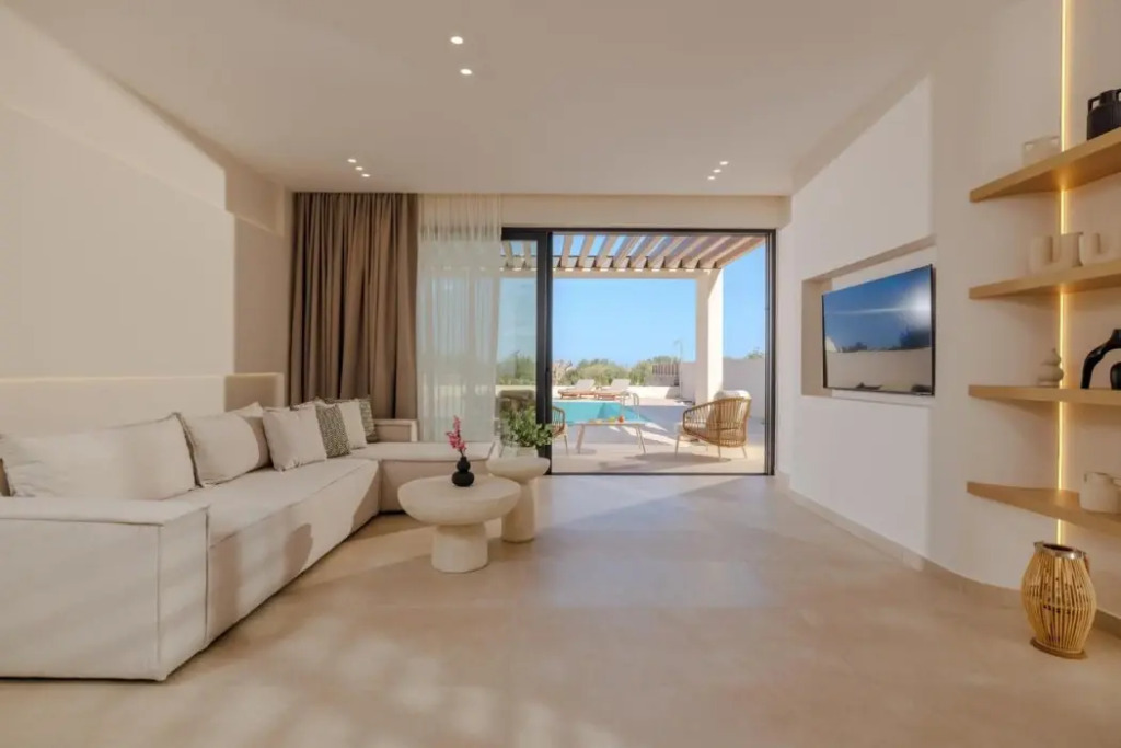 Sokratis LocoLux Villas & Suites