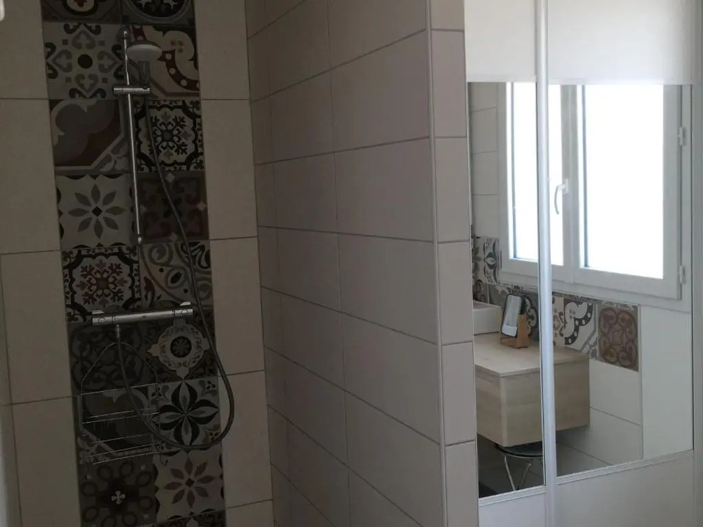 Maison rénovée proche mer avec terrasse, parking privé et wifi à Barbâtre - FR-1-426-440