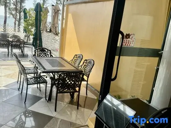 Yihai Homestay