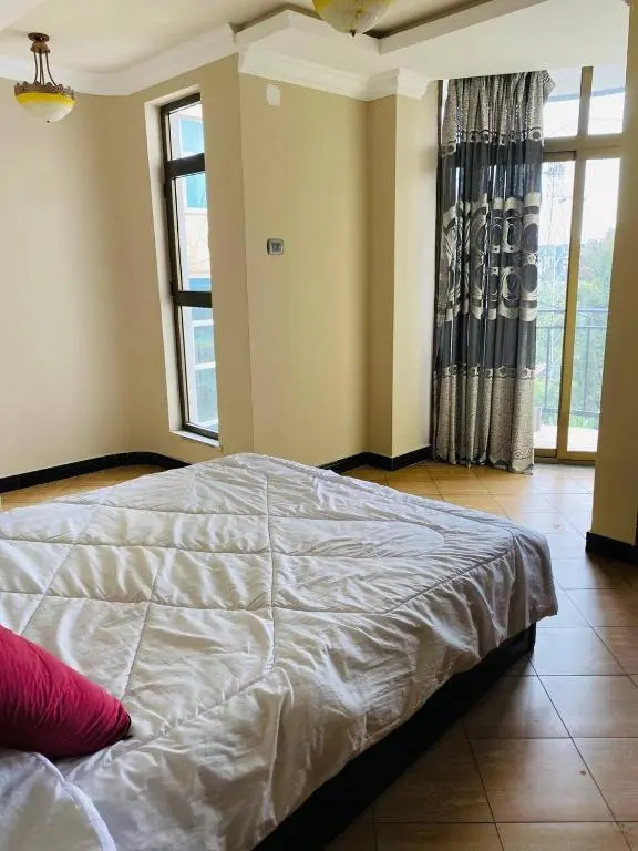 Lovely 2 bedroom apartment with free parking area
