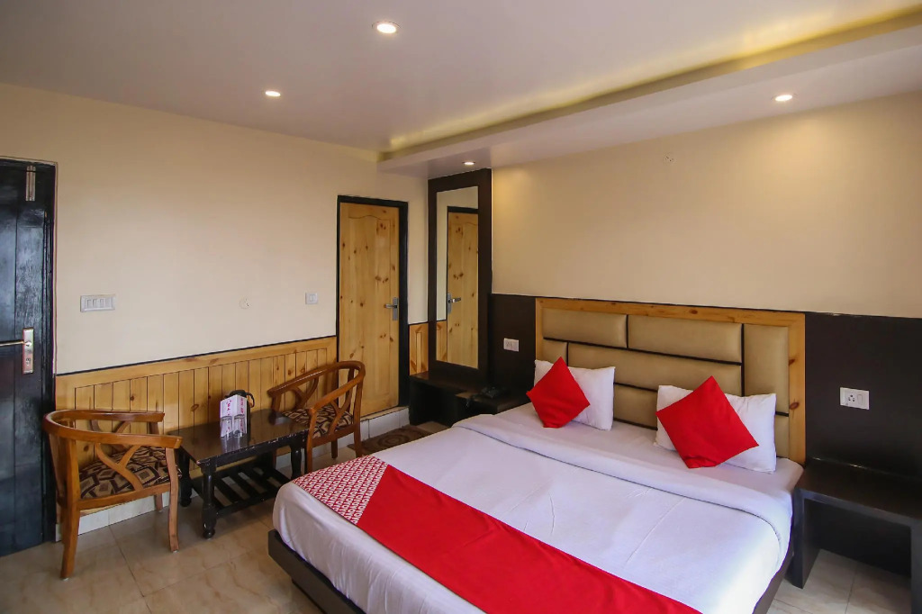 OYO 5774 Hotel Avantika